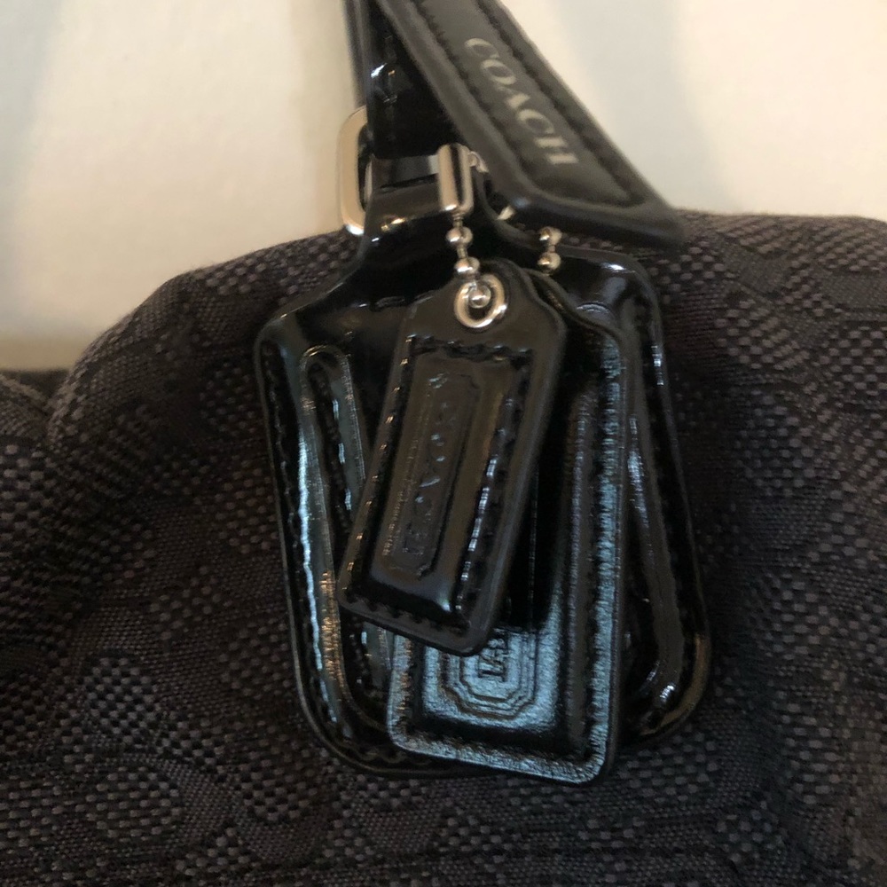 Coach - Picture 3 of 6